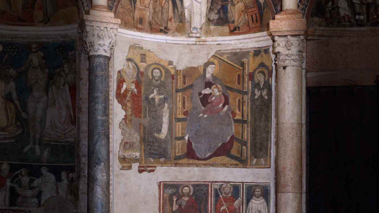 L'ottavo nicchione: la Madonna in trono