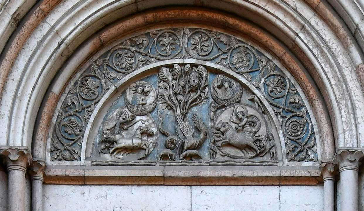 La lunetta e l'architrave