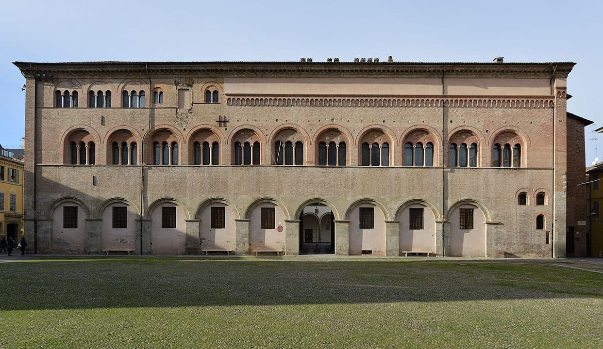 Attorno a Piazza Duomo