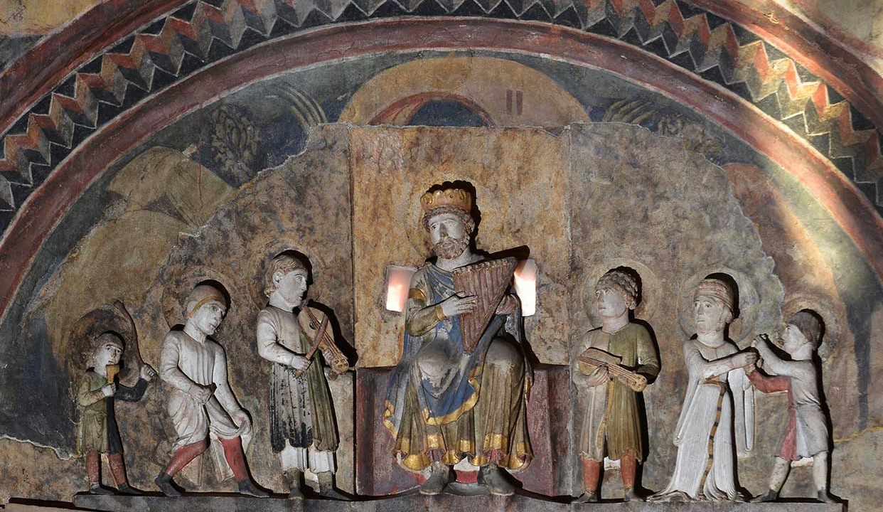 The niche of the west portal: King David